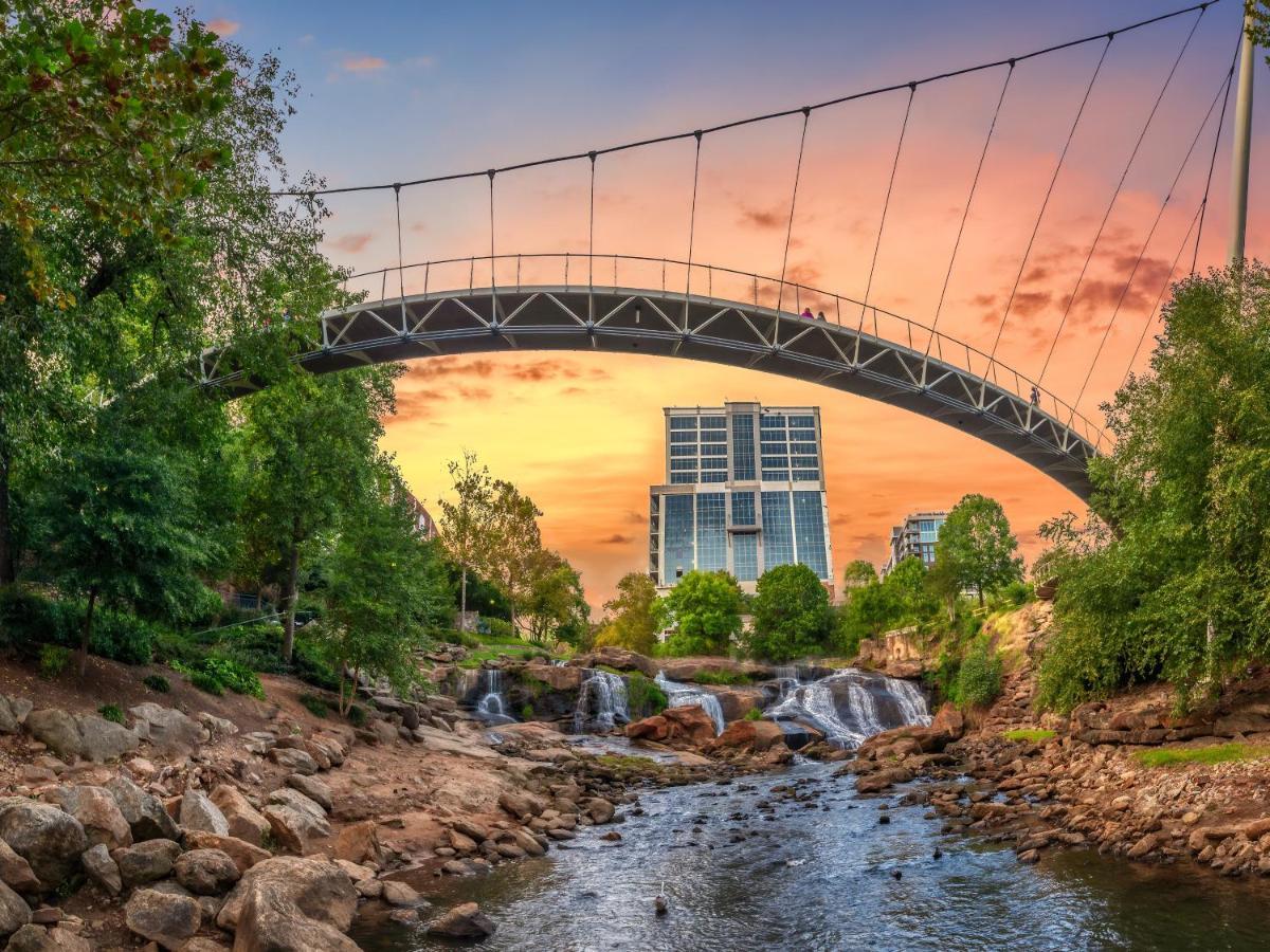 Midtown Suites - Greenville Exteriör bild